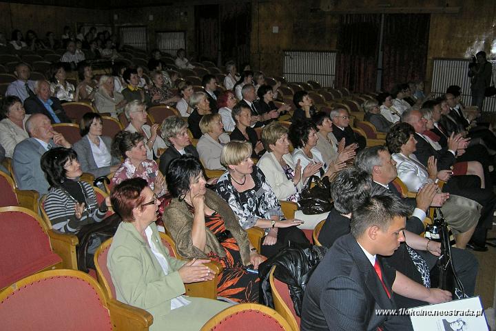 40 Dziewczyny z Grajacej Szafy.jpg